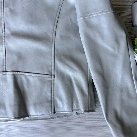 BAGATELLE rivet moto jacket faux leather size M EUC - Picture 14 of 16